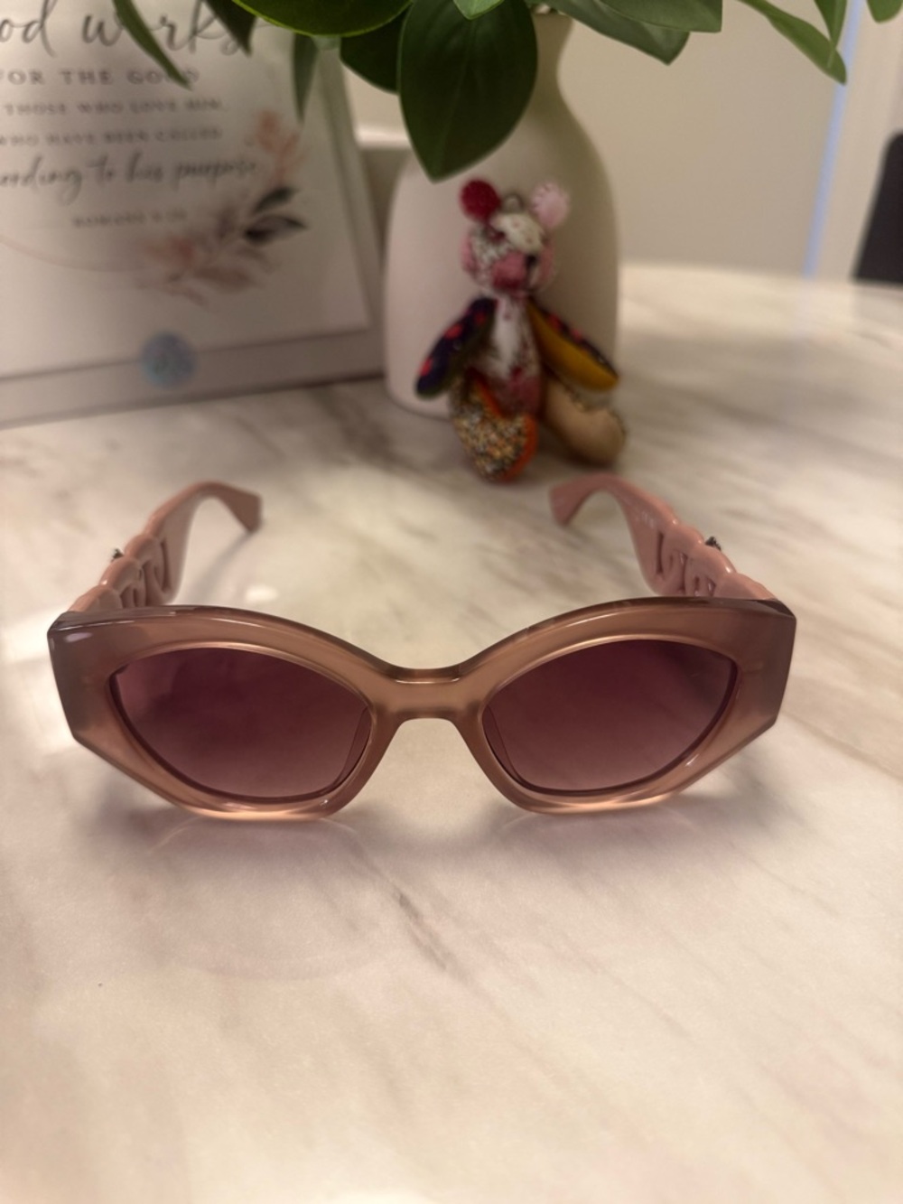 Kurt Geiger Dusty Rose Sunglasses